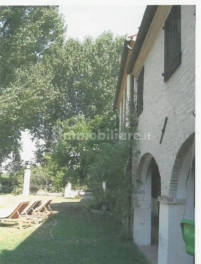 Rustico - Casale in vendita a Salgareda