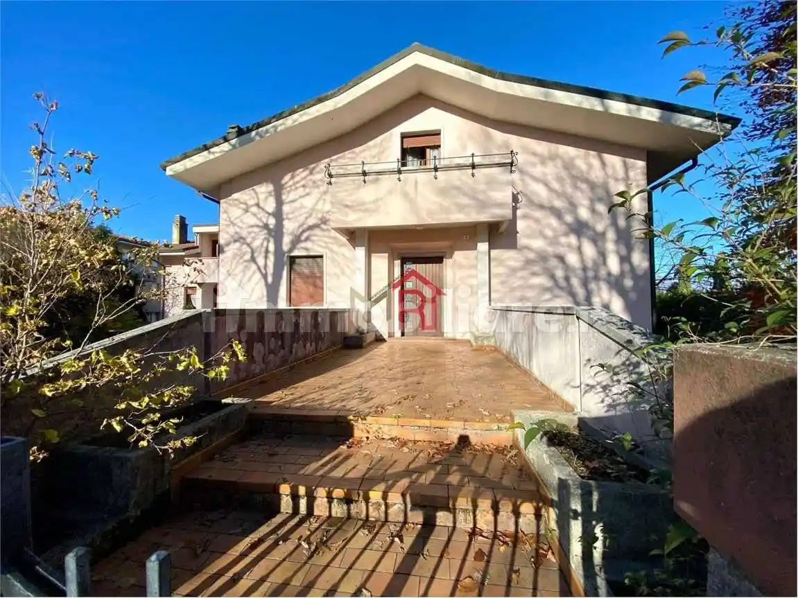 Palazzo - Edificio in vendita a San Vendemiano