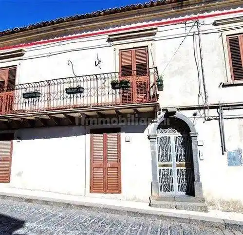 Appartamento in vendita a Linguaglossa