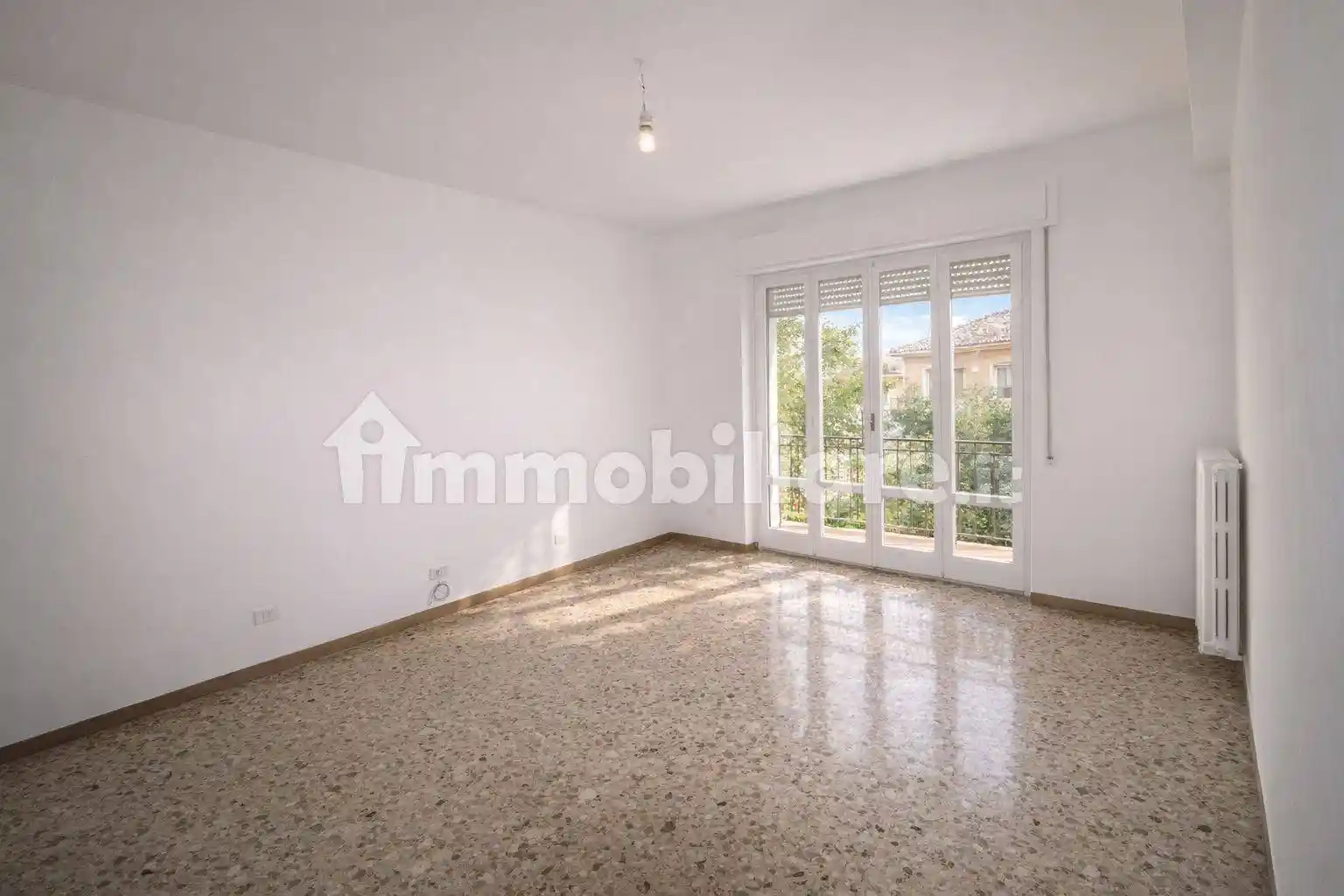 Appartamento in affitto a Jesi