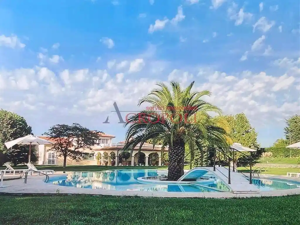 Villa in vendita a Bracciano