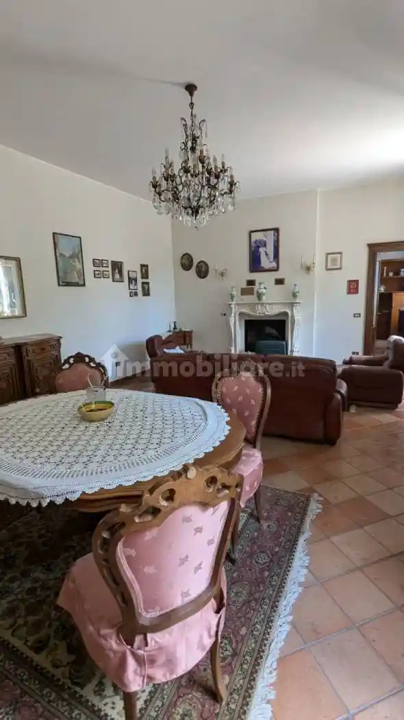 Villa in vendita a Quargnento
