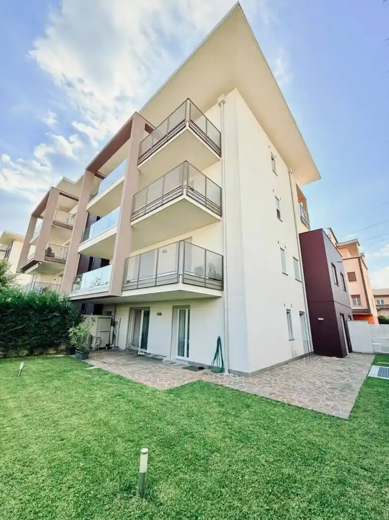 Appartamento in vendita a Treviolo