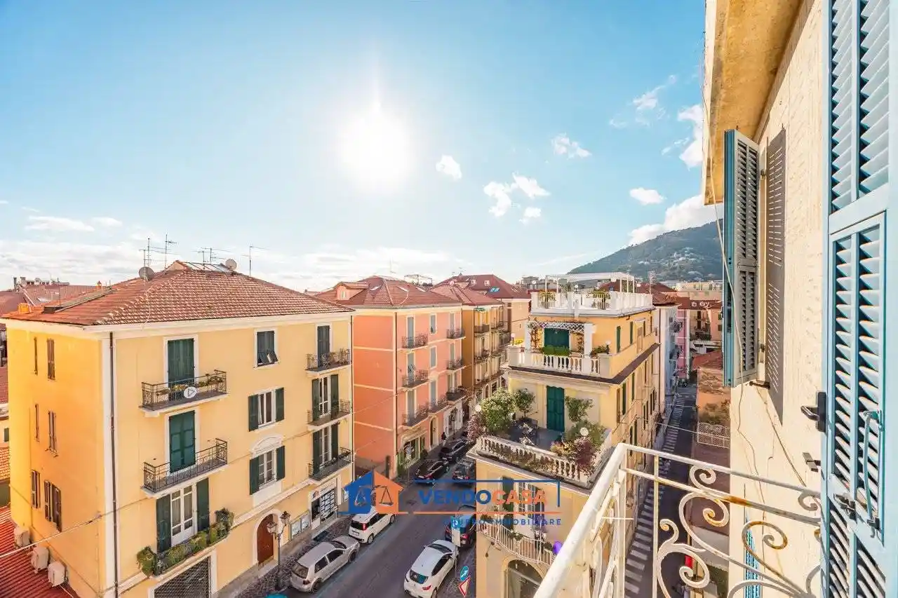 Appartamento in vendita a Alassio