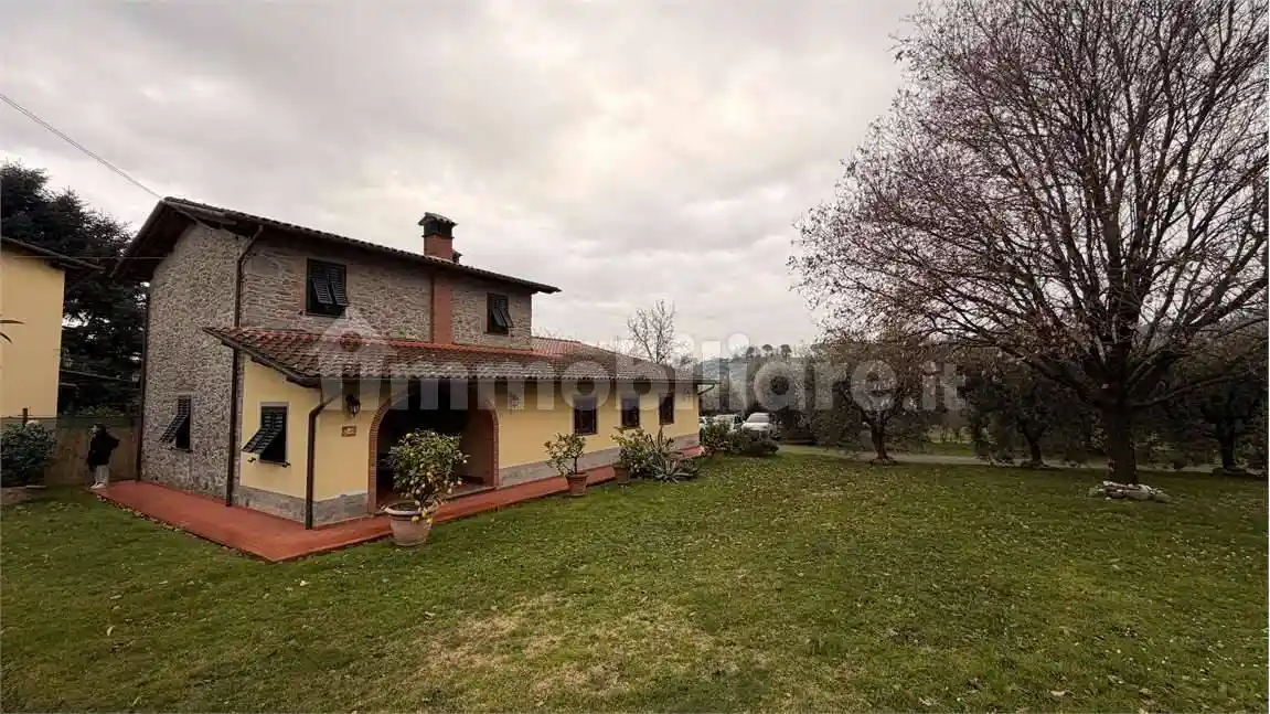 Rustico - Casale in vendita a Capannori