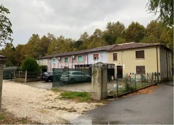 Villetta a schiera in vendita a Villimpenta