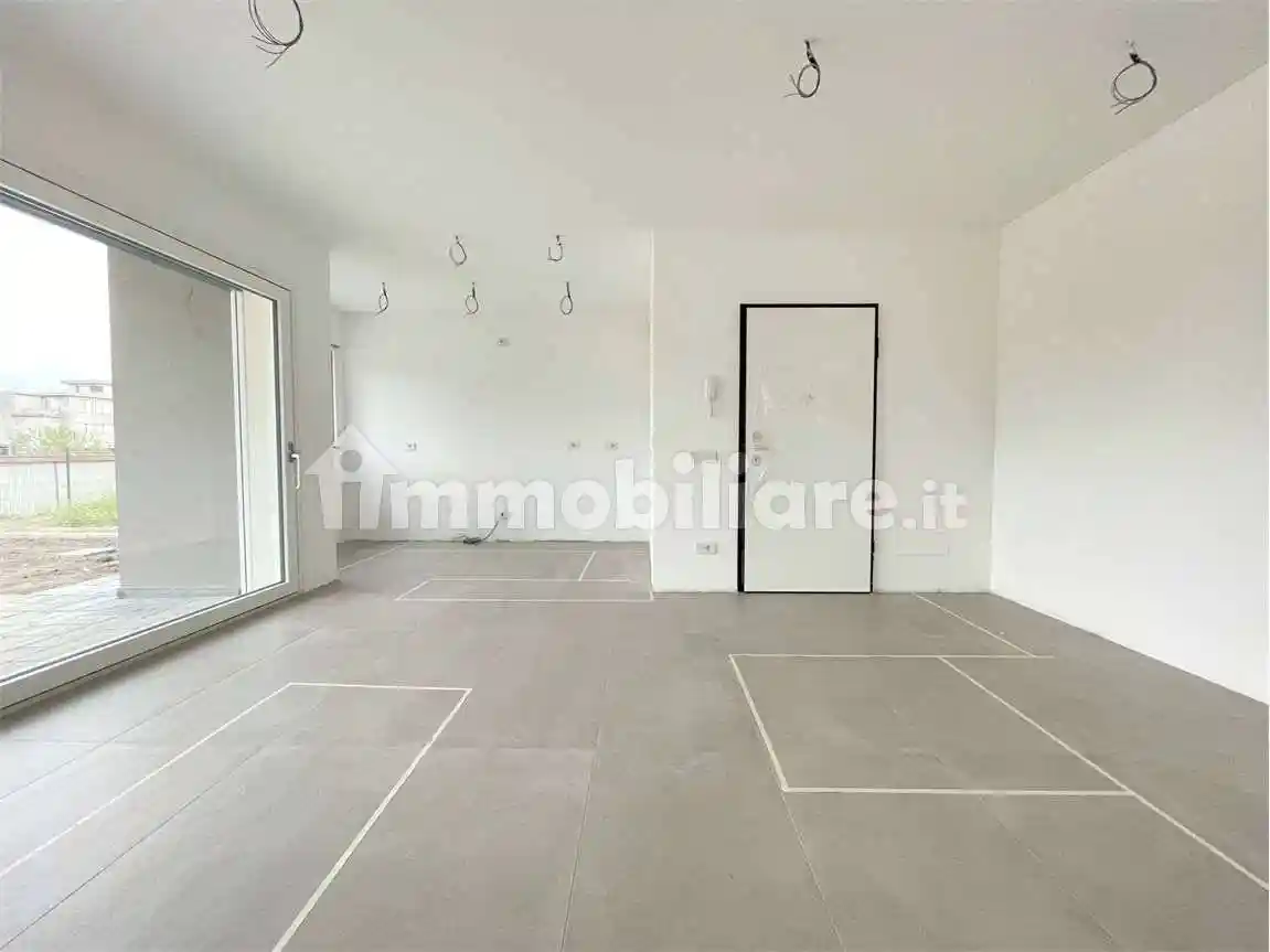 Appartamento in vendita a Bregnano