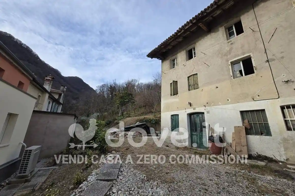 Rustico - Casale in vendita a Vittorio Veneto