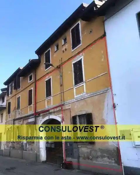 Appartamento in vendita a Gorla Minore