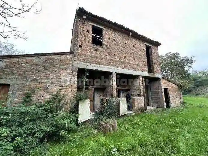 Palazzo - Stabile in vendita a Quistello