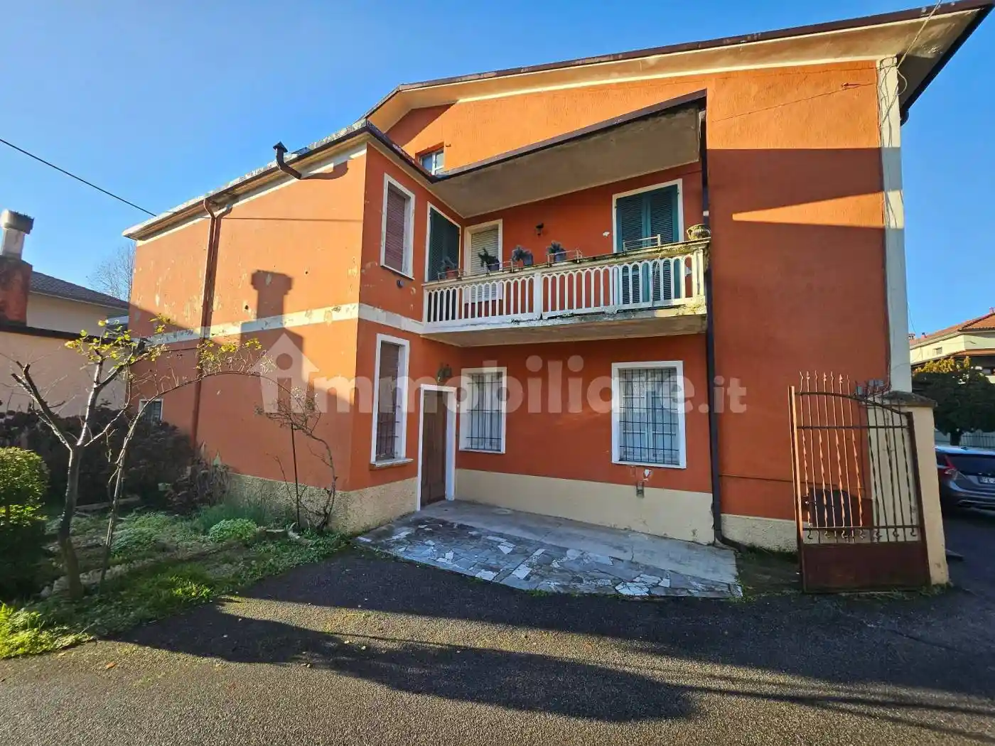 Casa indipendente in vendita a Nave