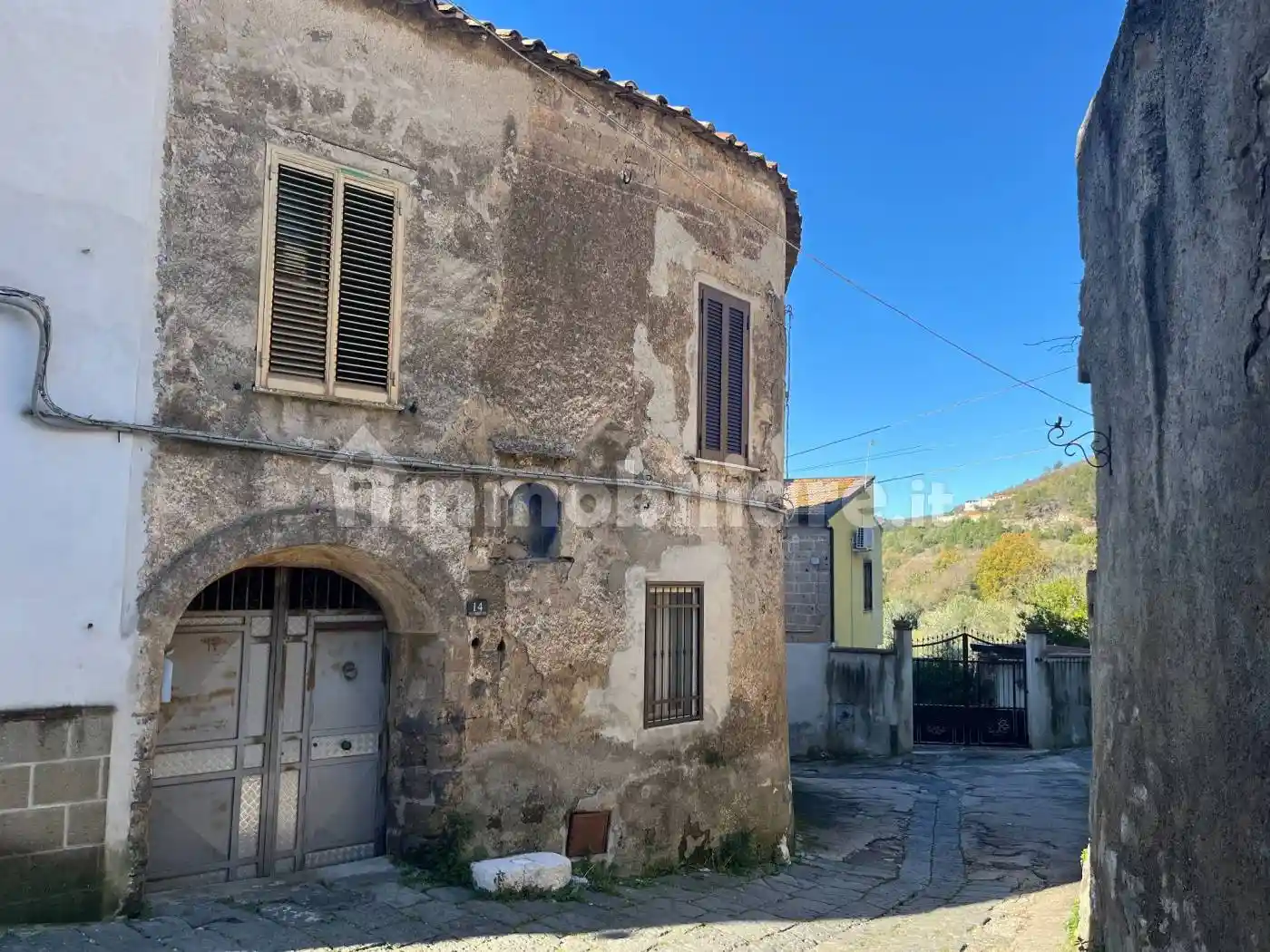 Palazzo - Edificio in vendita a Caserta