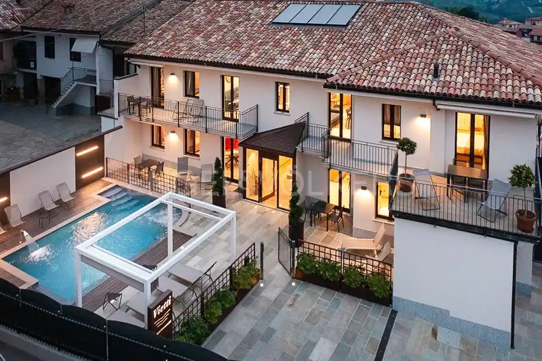 Villa in vendita a Castiglione Falletto