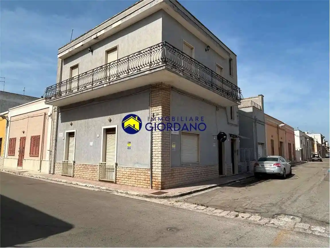 Casa indipendente in vendita a Squinzano