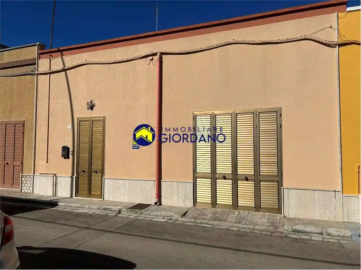 Casa indipendente in vendita a Squinzano