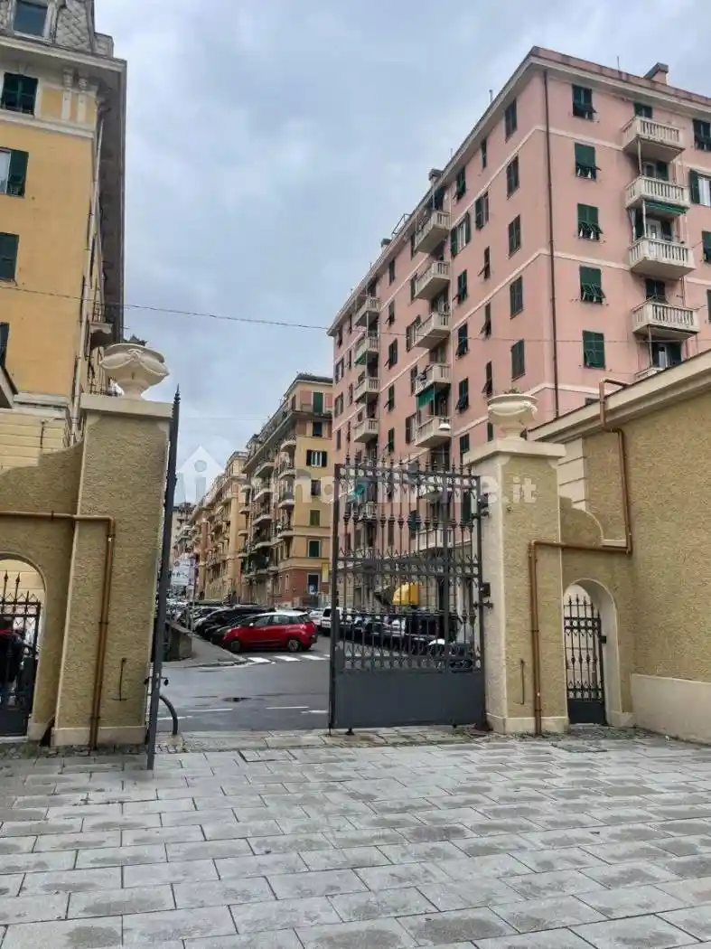 Appartamento in vendita a Genova