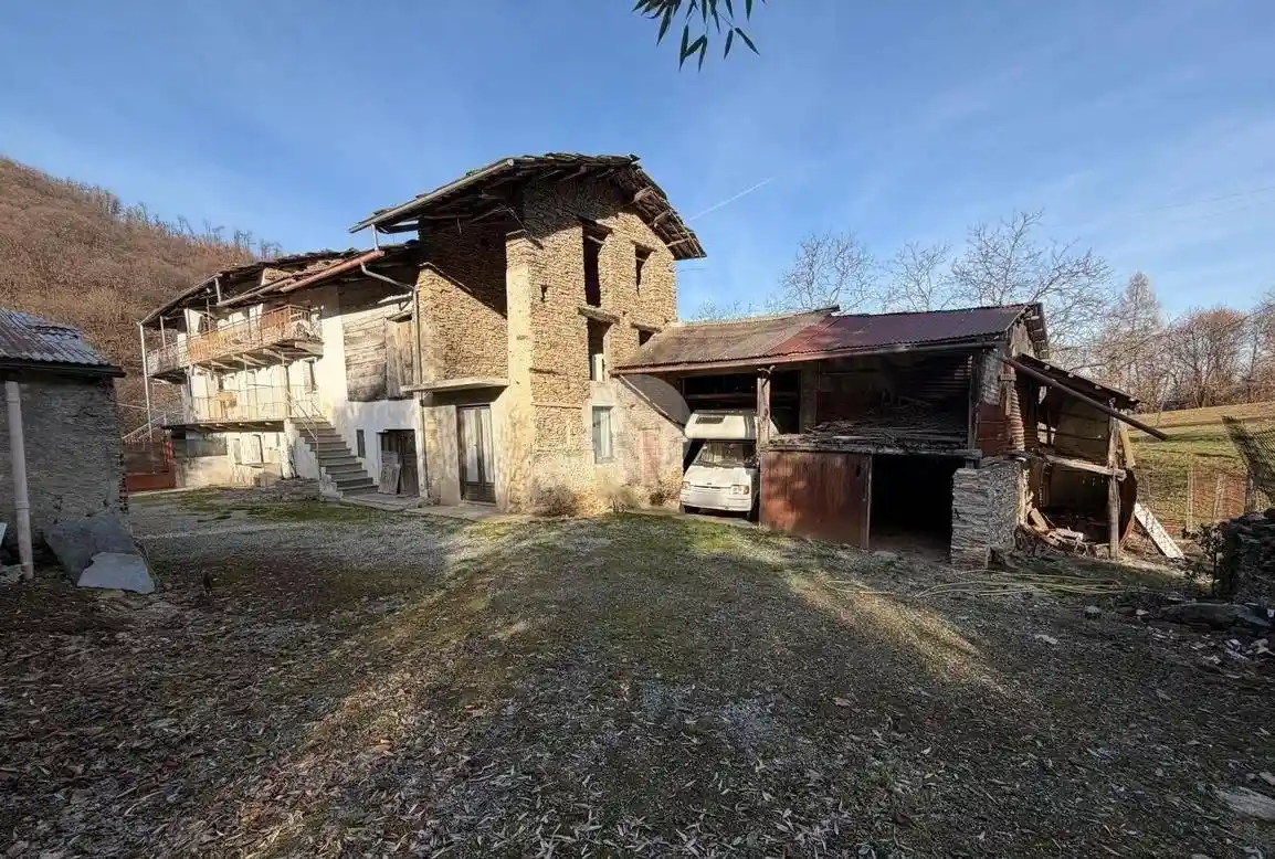Casa indipendente in vendita a Barge
