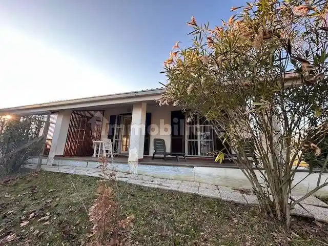 Villa in vendita a Castel Rocchero