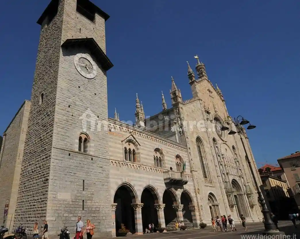 Palazzo - Edificio in vendita a Como