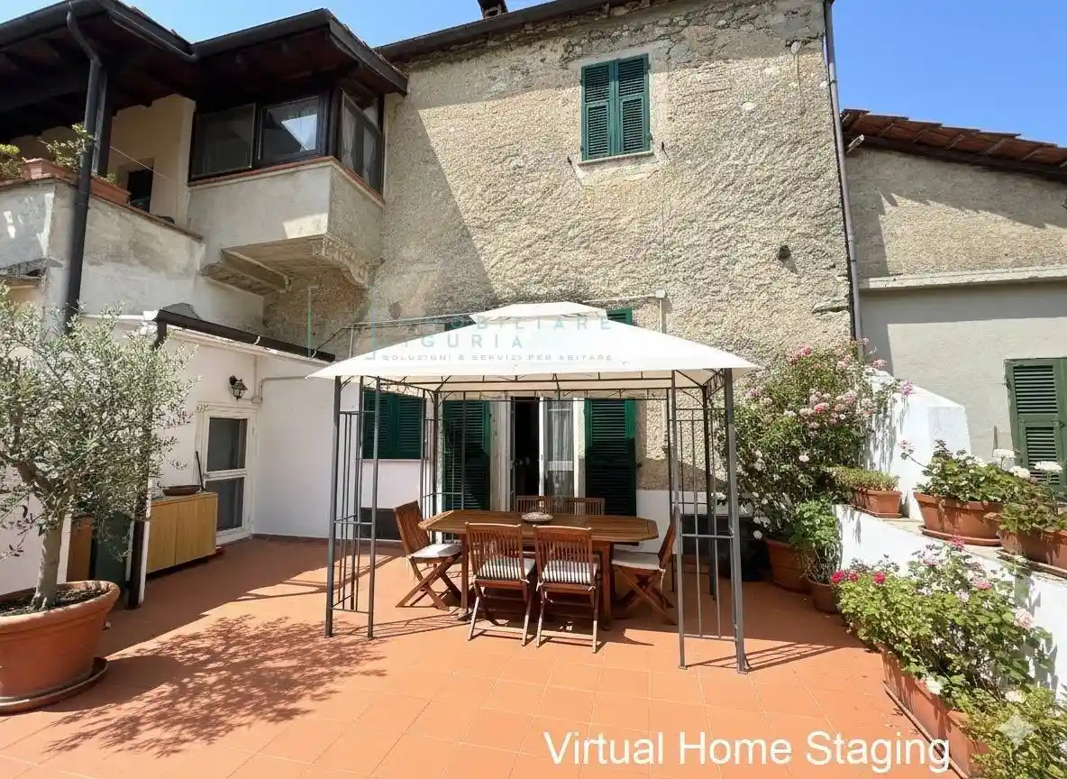 Appartamento in vendita a Zuccarello