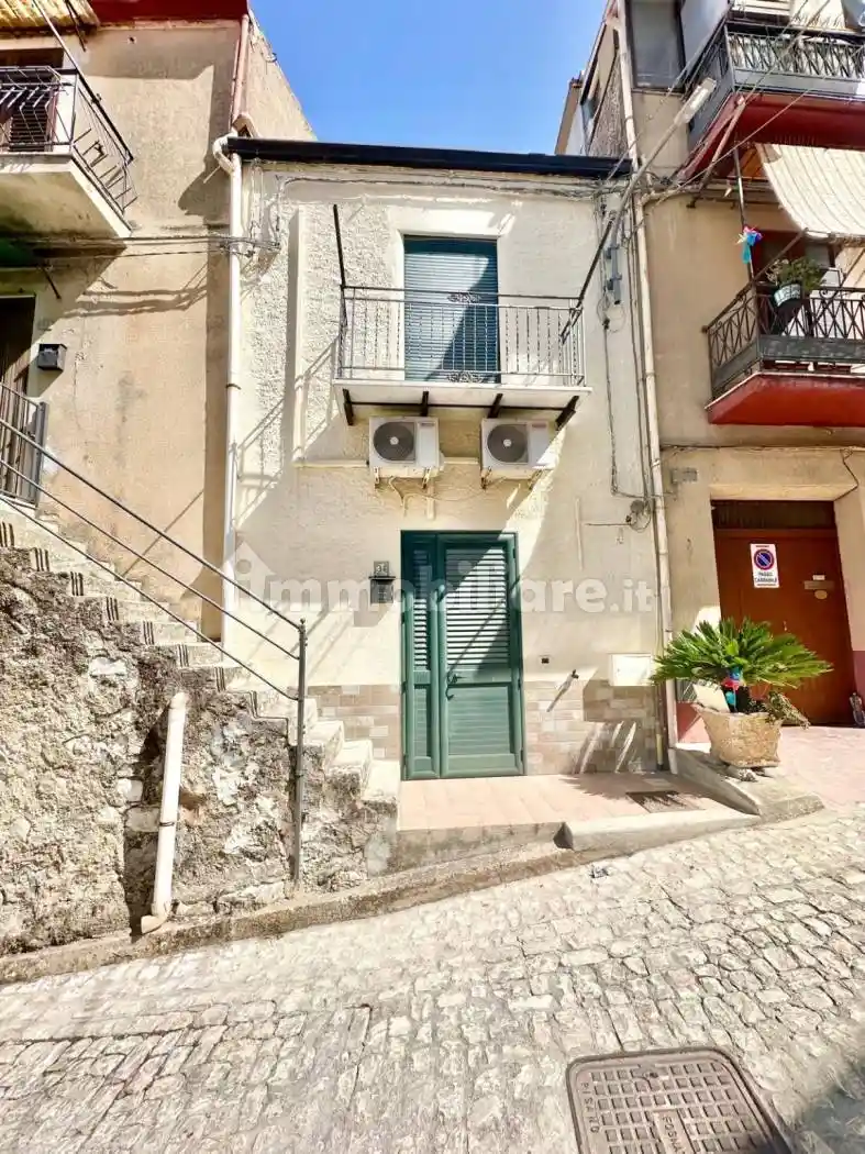 Casa indipendente in vendita a Chiusa Sclafani