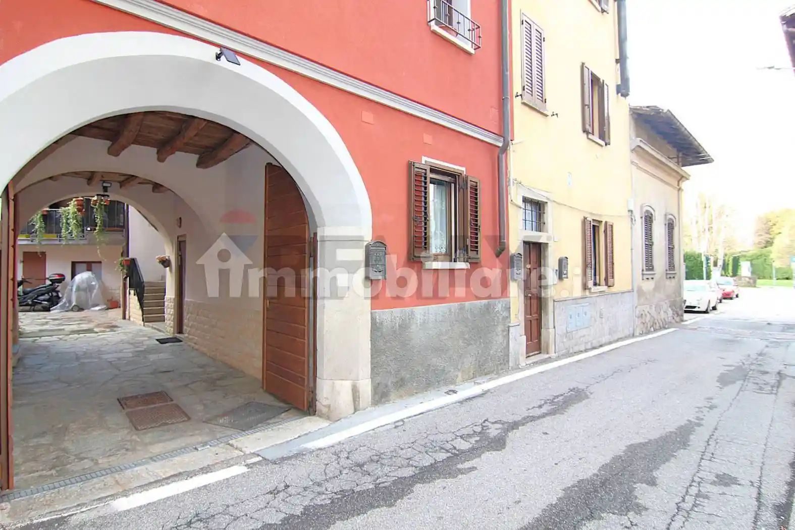 Appartamento in vendita a Besano