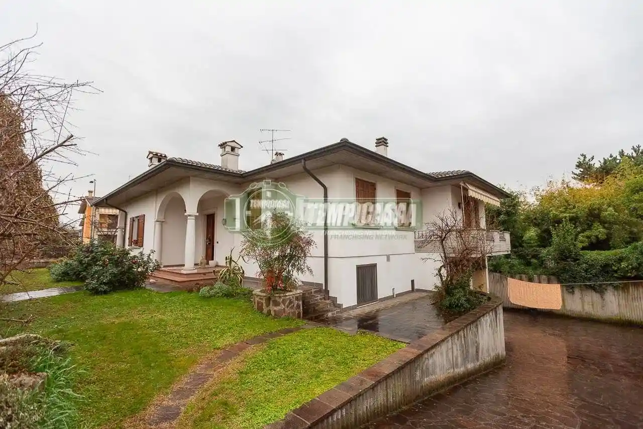 Villa in vendita a Rezzato