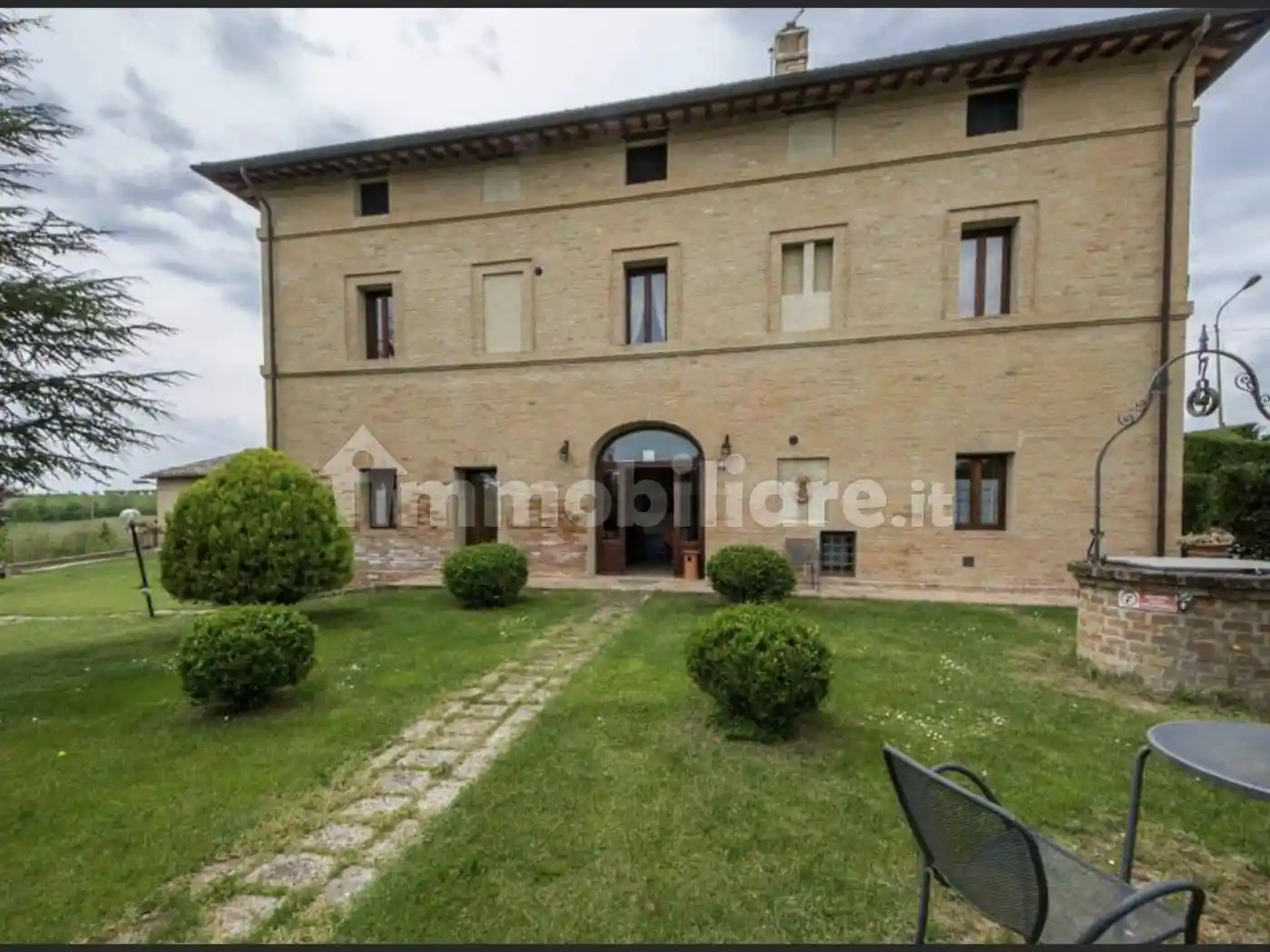 Rustico - Casale in vendita a Siena