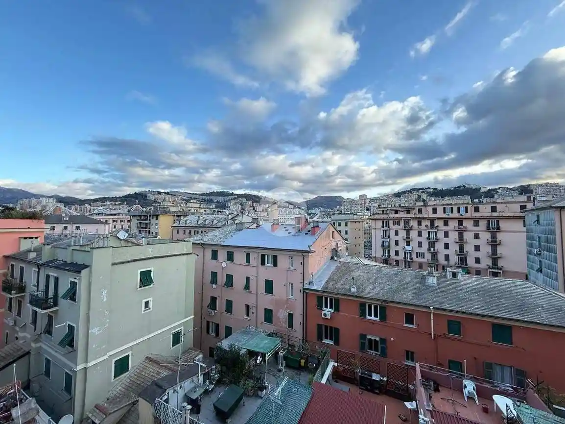 Appartamento in vendita a Genova