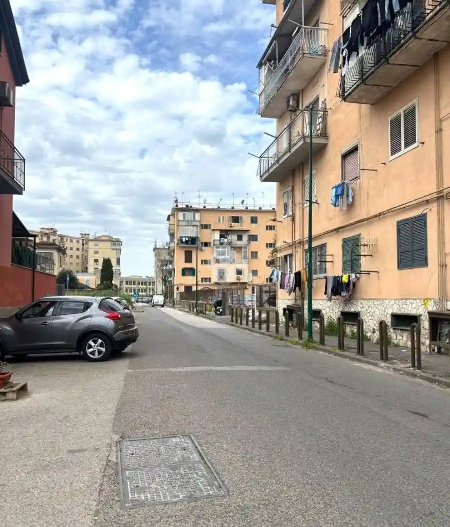 Appartamento in vendita a Napoli