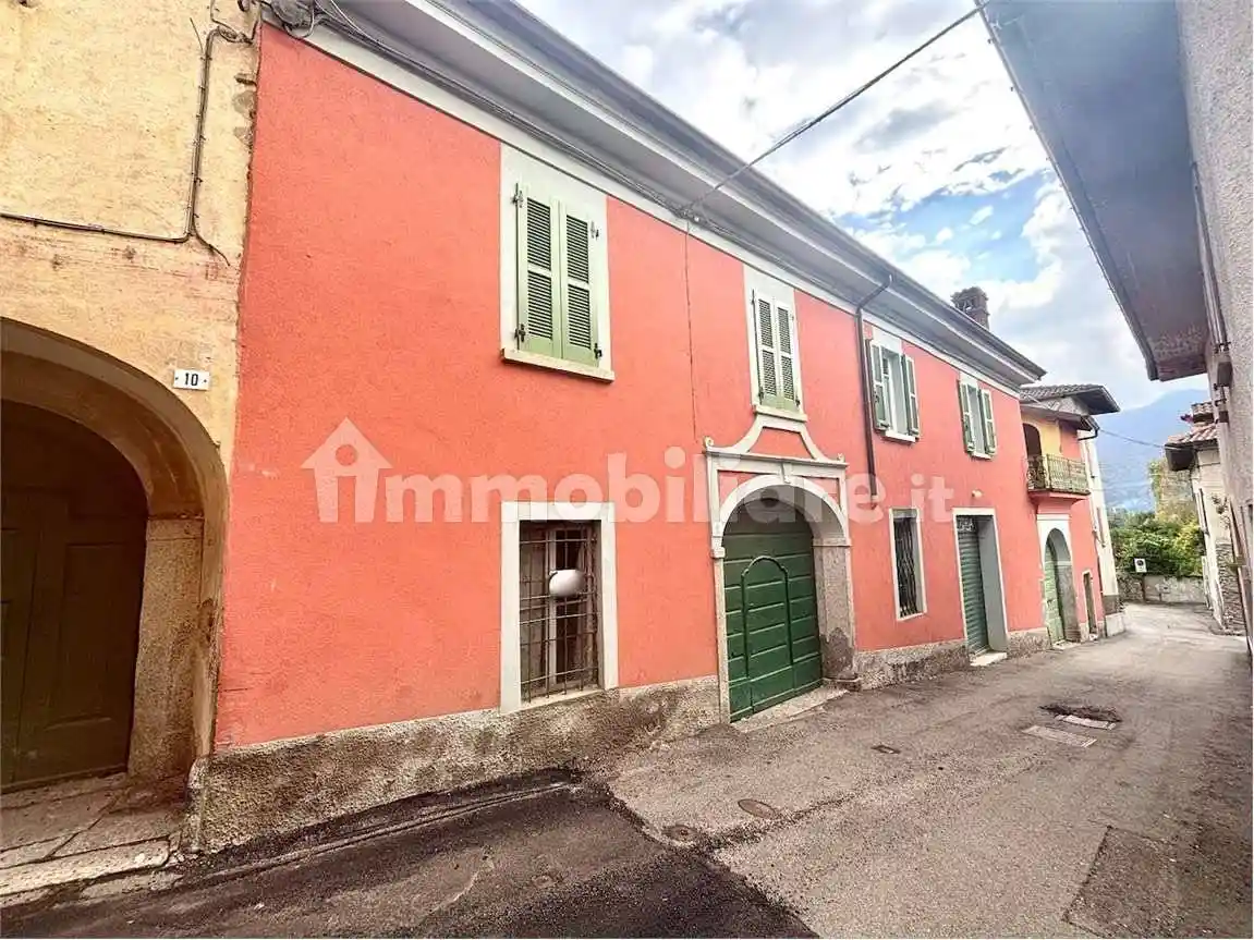 Casa indipendente in vendita a Casalzuigno