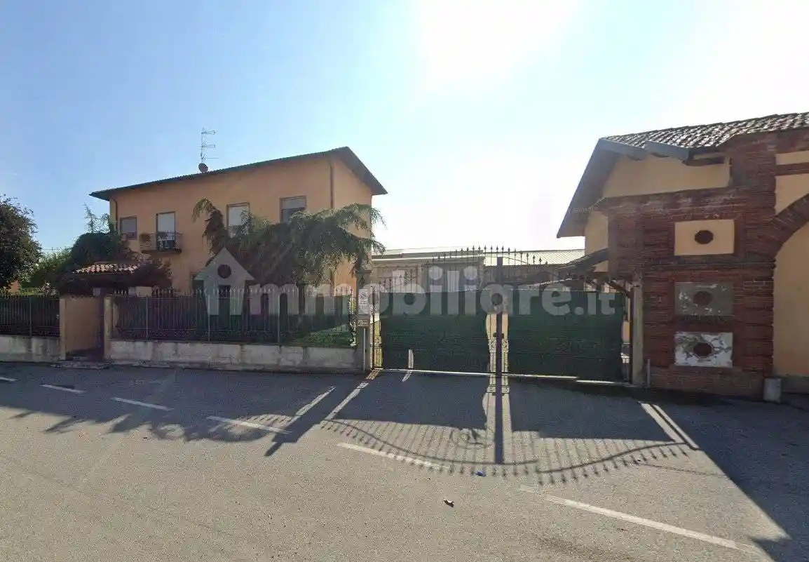 Casa indipendente in vendita a Granozzo con Monticello