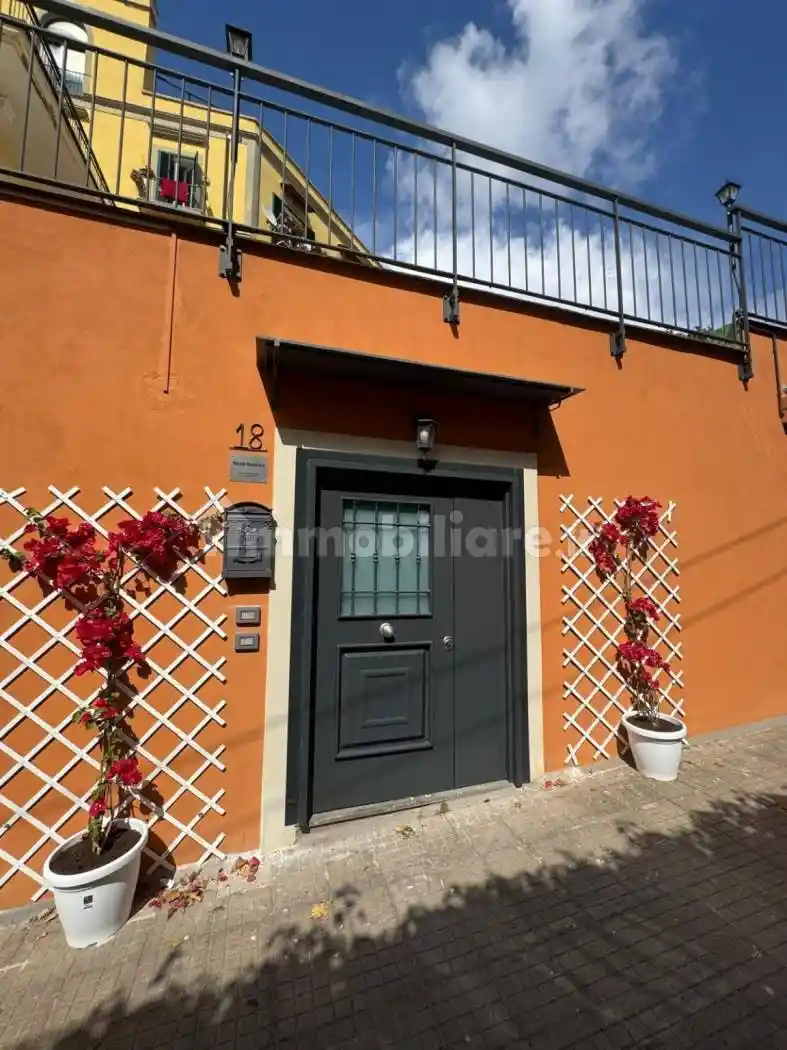 Appartamento in affitto a Napoli