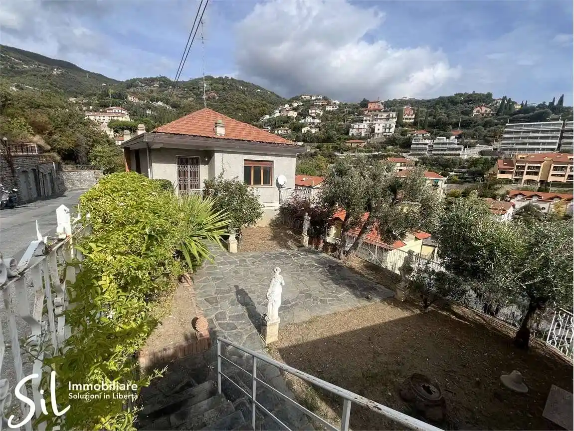 Appartamento in vendita a Alassio