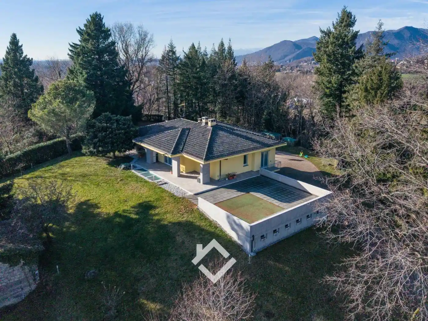 Villa in vendita a Clivio