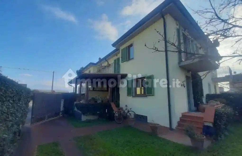 Casa indipendente in vendita a Camaiore