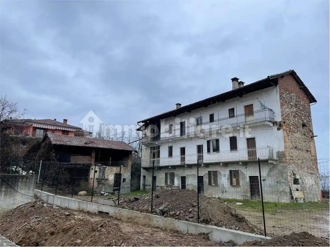 Rustico - Casale in vendita a Borgo Ticino