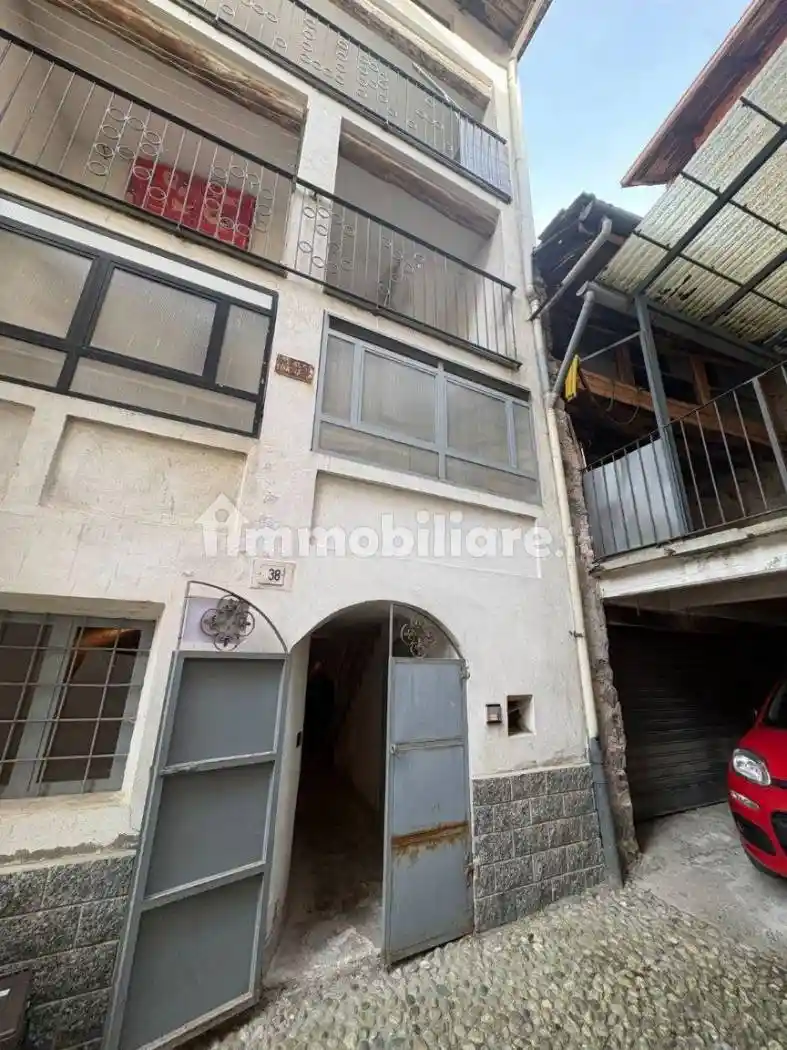 Appartamento in vendita a Coggiola