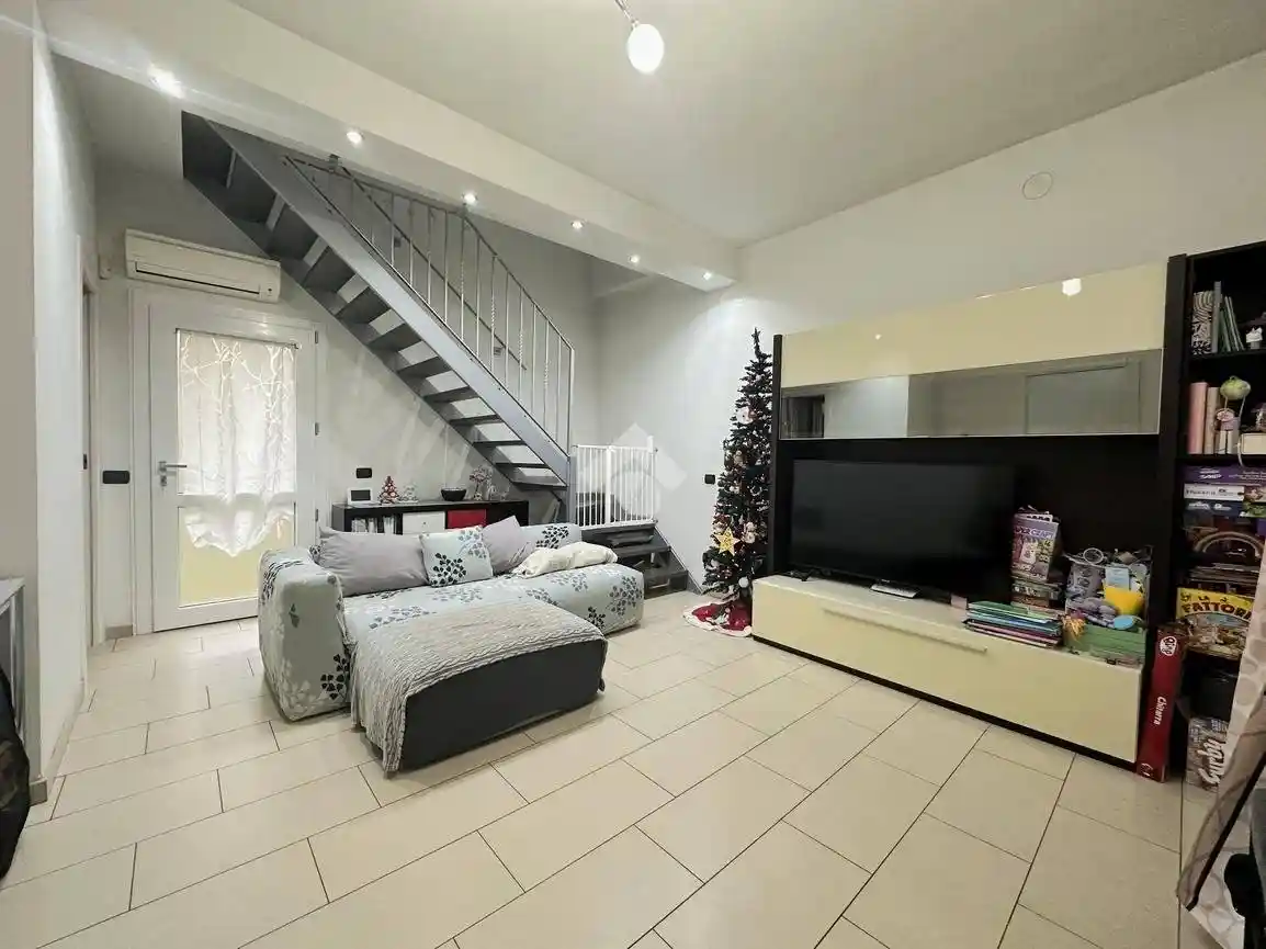 Casa indipendente in vendita a Pavia