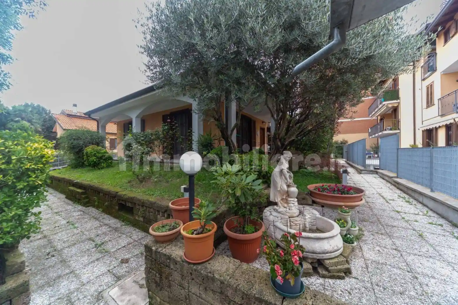 Villa in vendita a Garbagnate Milanese