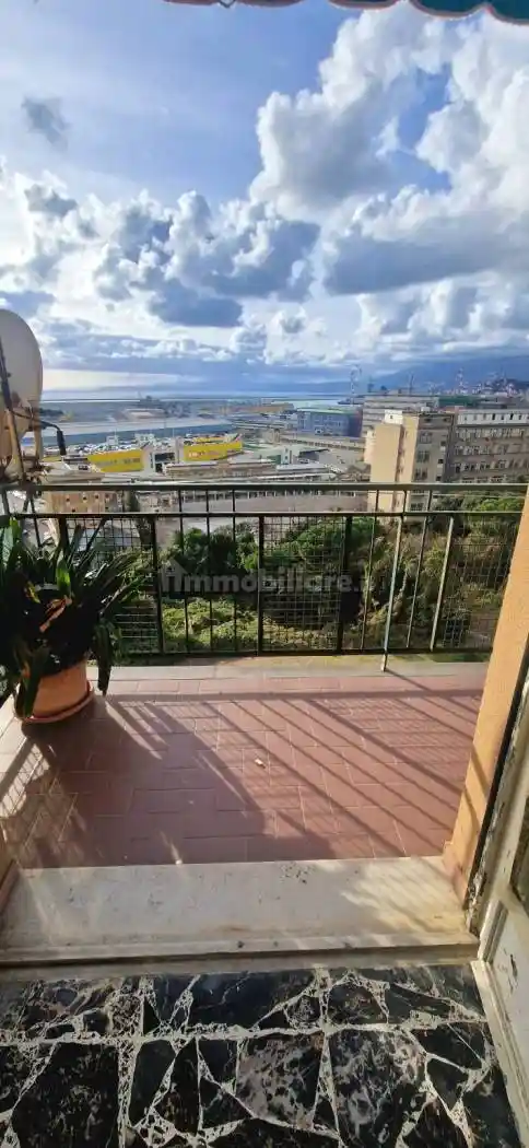 Appartamento in vendita a Genova