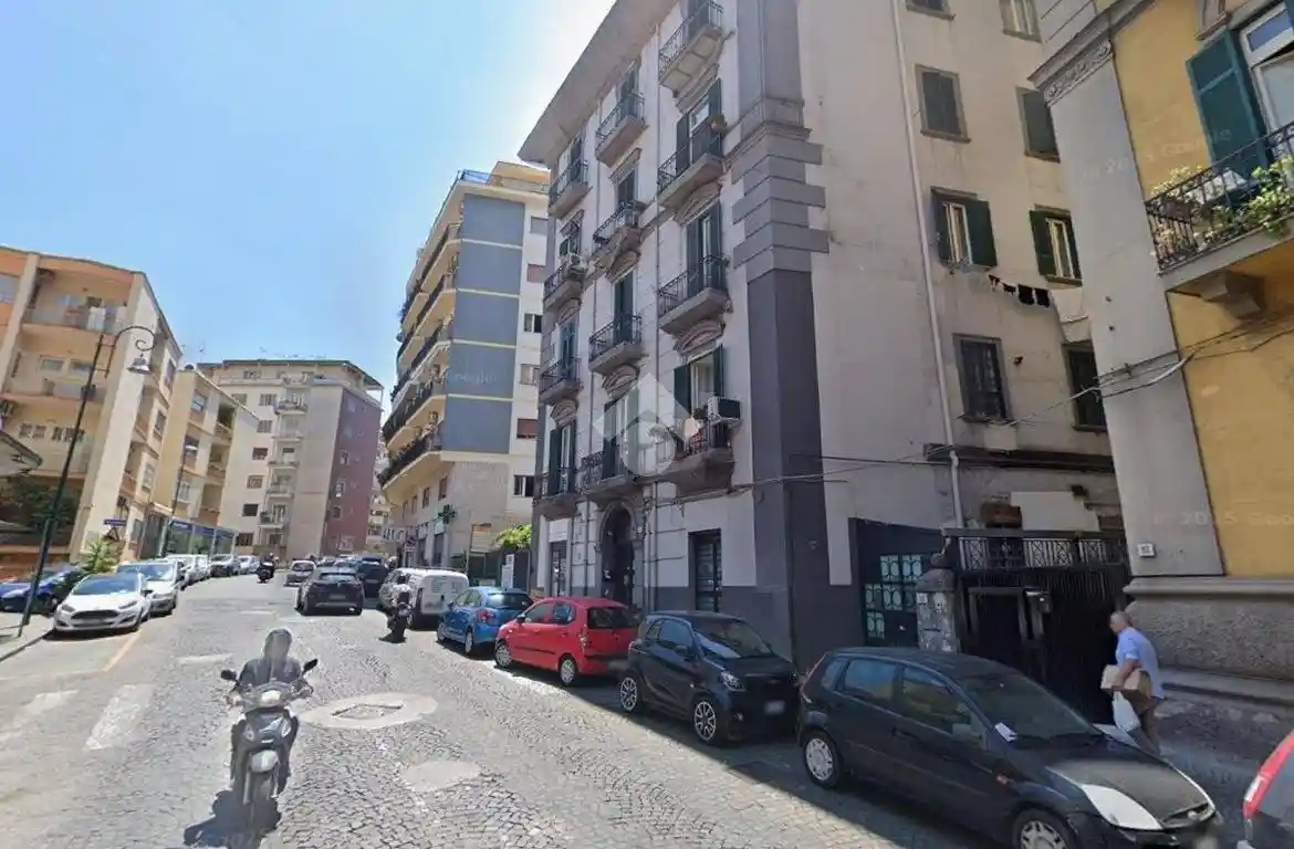 Appartamento in vendita a Napoli