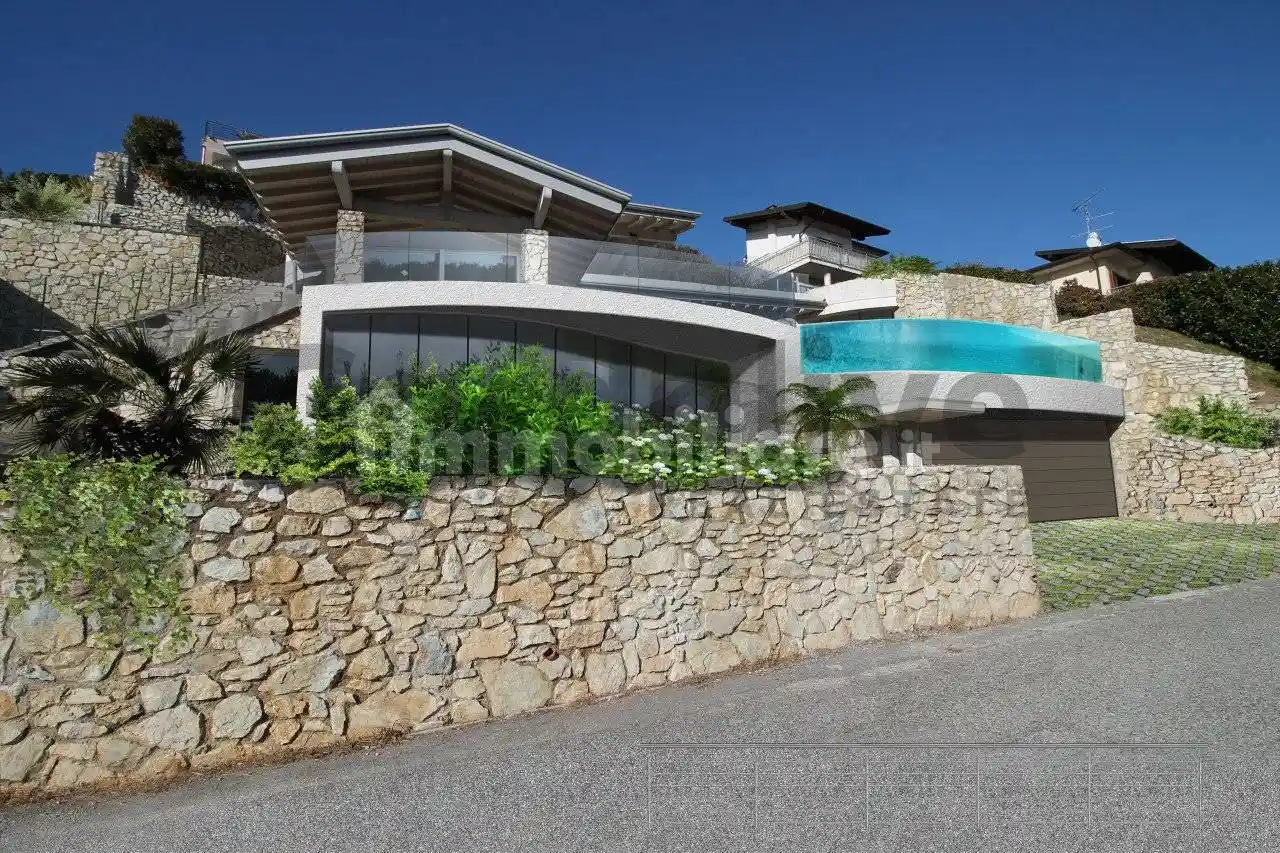 Villa in vendita a Salò