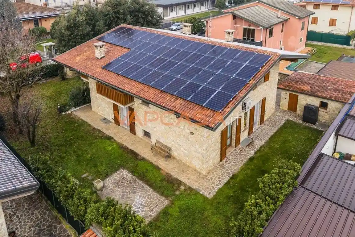 Villa in vendita a Romano di Lombardia