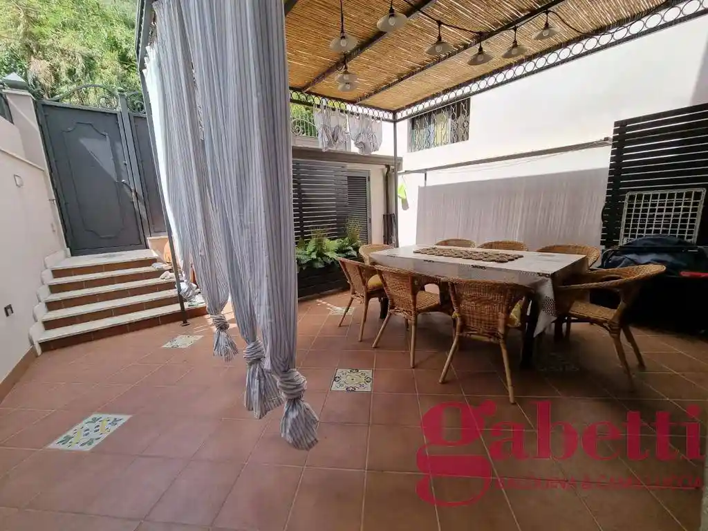 Appartamento in vendita a Giardini-Naxos