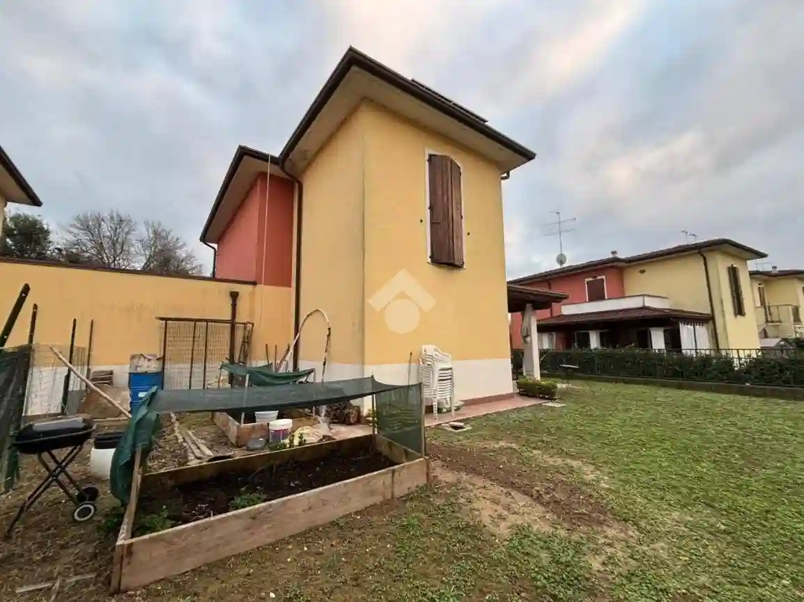 Villetta a schiera - foto 2