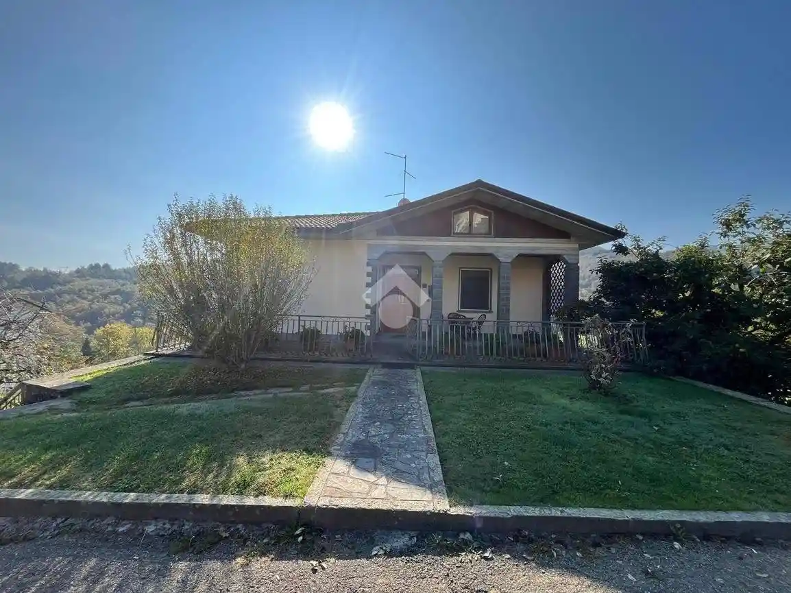 Villa in vendita a Tornolo