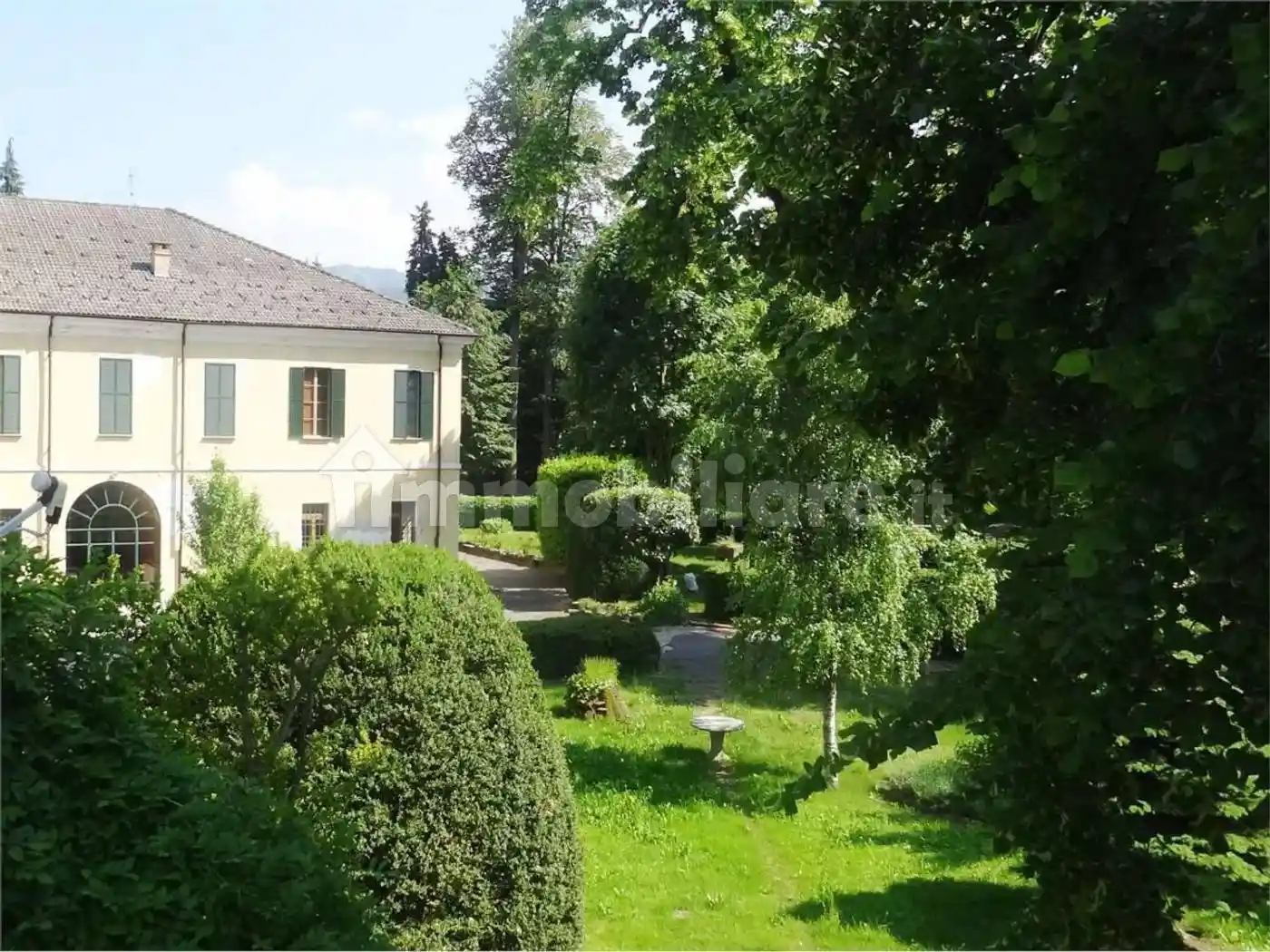 Palazzo - Edificio in vendita a Cuneo