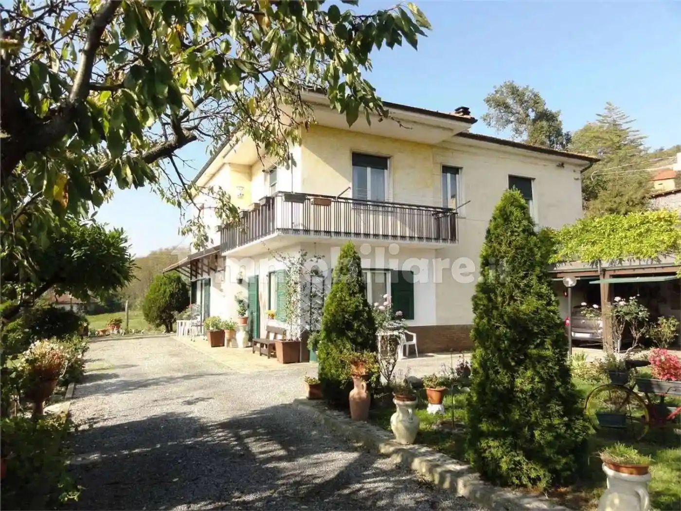 Villa in vendita a Cairo Montenotte