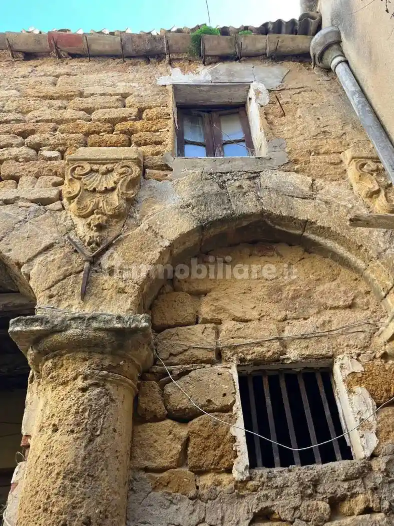 Palazzo - Edificio in vendita a Agrigento